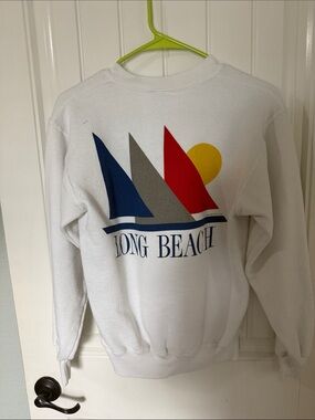 Long Beach White Graphic Sweatshirt with Multicolor Sailboat VINTAGE